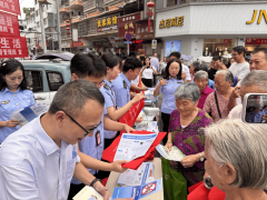<b>导群众准确分辨假劣食物药品</b>